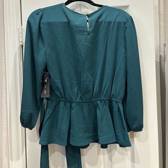 New With Tags Emerald Blouse - Picture 2 of 2